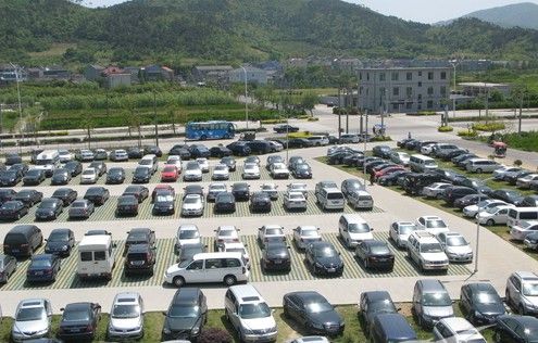 福利！郑州市四环外设12个免费停车场 有5878个泊位