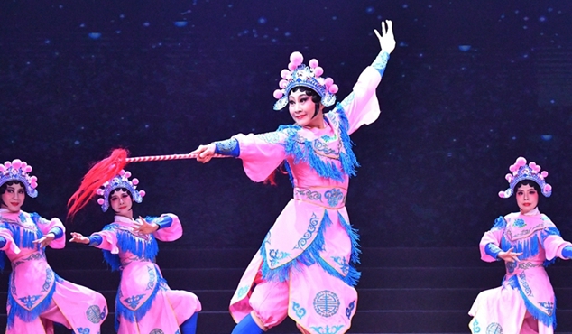 郑州市舞蹈名家作品展演举行 彰显家国情怀、真情大爱