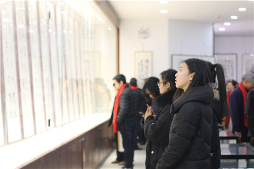 退之非退——耿广智诗词名家书画邀请展在郑州文博城开幕