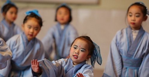 灵宝幼儿感悟道德经文化 争做传播者