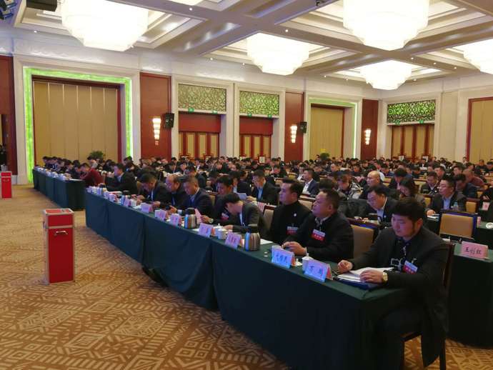 河南省青年企业家协会第十次会员大会在郑召开 徐胜杰当选会长