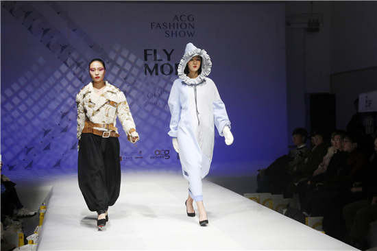 ACG“飞行模式-Fashion Show”在郑州举行 展出数百件艺术作品