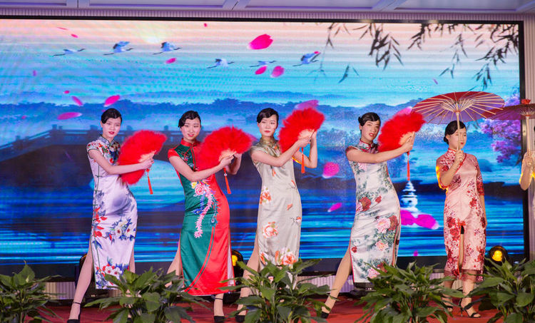 鹤壁市企业联合会 企业家协会举办2018年度总结表彰暨迎新春联欢会