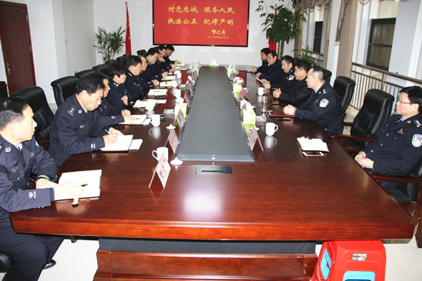 南阳市公安局领导到新野县公安局宣布县局领导班子调整