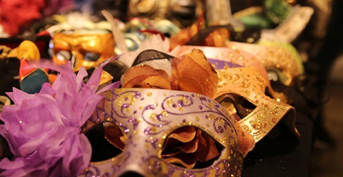 威尼斯狂欢节举行 面具是最大特色