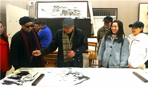 江山如画——河南省首届山水画作品展在河南大观美术馆举行