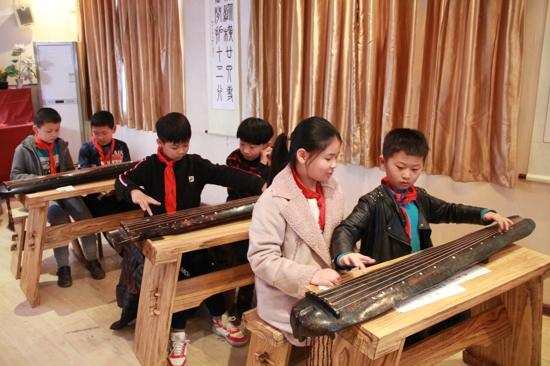 古意松风自清音 ——郑州市古琴课程开课了