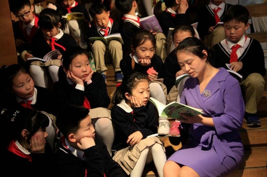 换一间“教室”读书 ——郑州市经三路小学开展世界图书日活动