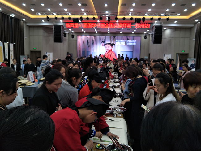 临风堂国学家庭教育讲座在郑州举行 让家长做“甩手大掌柜”