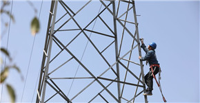 河南温县：线路检修助力乡村用电安全