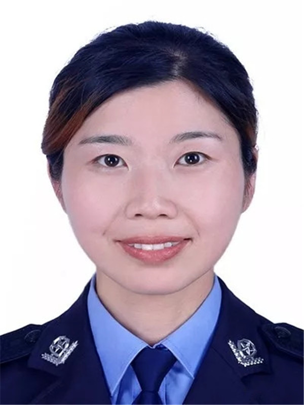 女警徐燕：在群众满意中收获幸福