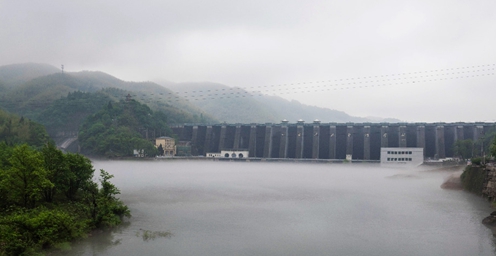 佛子岭现平流雾景观 仿佛海市蜃楼